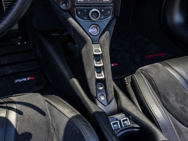 2020 McLaren 720S Spider Convertible 2D