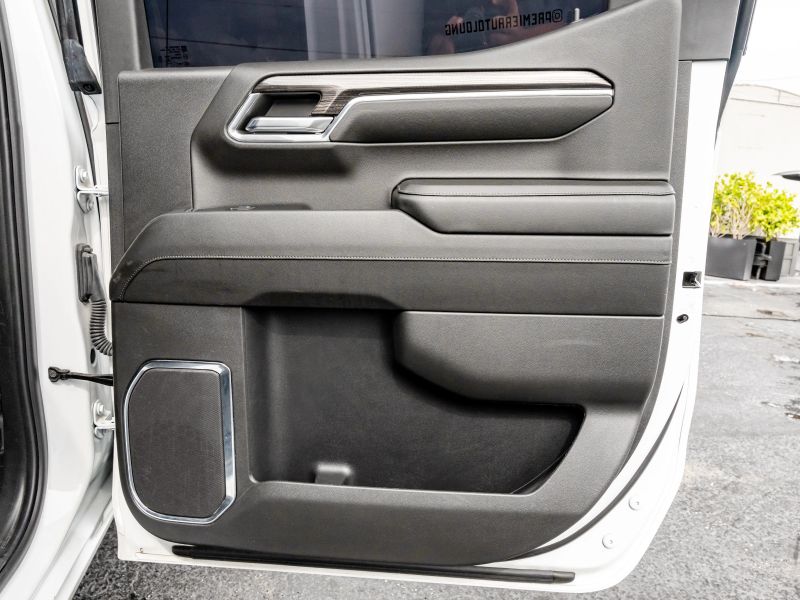 2024 Chevrolet Silverado 1500 Crew Cab LT Trail Boss Pickup 4D 5 3/4 ft