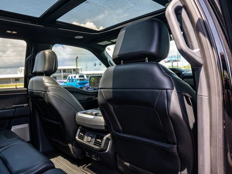 2022 Ford F150 SuperCrew Cab Raptor Pickup 4D 5 1/2 ft