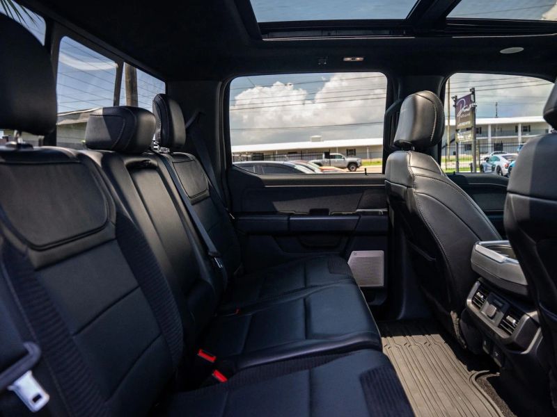 2022 Ford F150 SuperCrew Cab Raptor Pickup 4D 5 1/2 ft