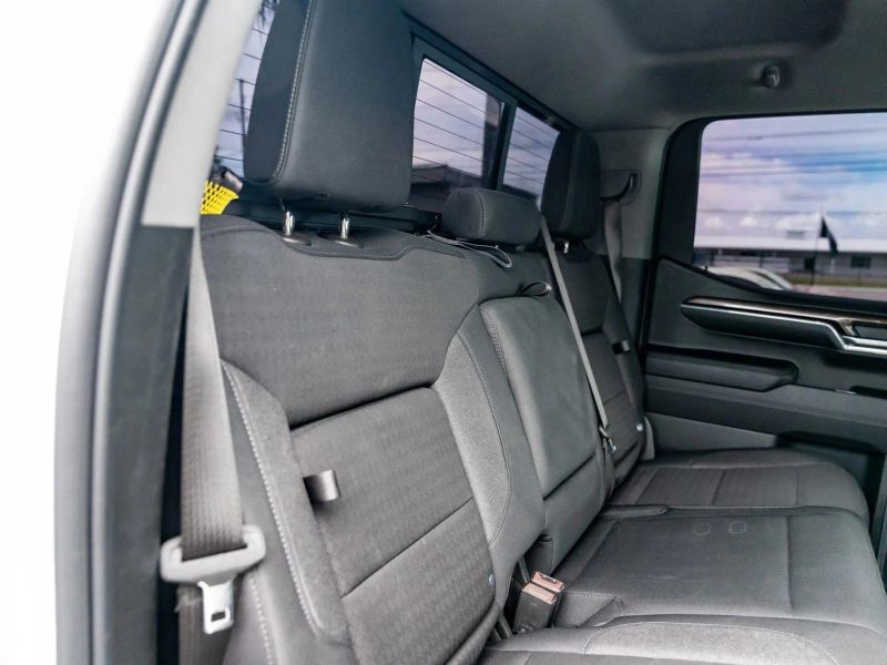 2024 Chevrolet Silverado 1500 Crew Cab LT Trail Boss Pickup 4D 5 3/4 ft