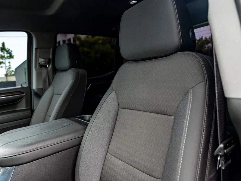 2024 Chevrolet Silverado 1500 Crew Cab LT Trail Boss Pickup 4D 5 3/4 ft
