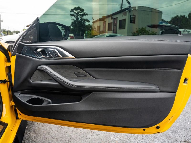 2022 BMW M4 Competition xDrive Coupe 2D
