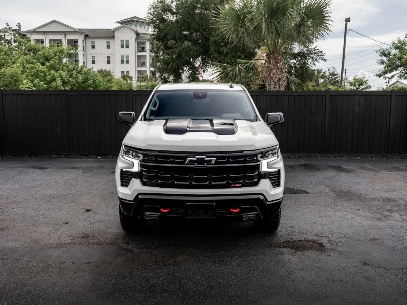 2024 Chevrolet Silverado 1500 Crew Cab LT Trail Boss Pickup 4D 5 3/4 ft