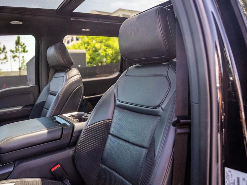 2022 Ford F150 SuperCrew Cab Raptor Pickup 4D 5 1/2 ft