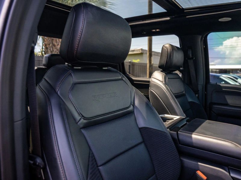 2022 Ford F150 SuperCrew Cab Raptor Pickup 4D 5 1/2 ft